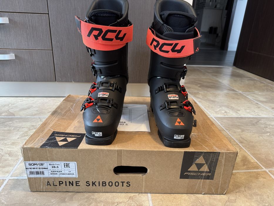 Clapari ski Fischer RC4 The Curv GT 120 marime 43-44 Eu 28,5 Mondo
