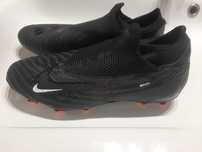 vand ghete de fotbal marimea 43