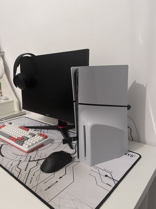 Playstation 5 + toate accesoriile din poze