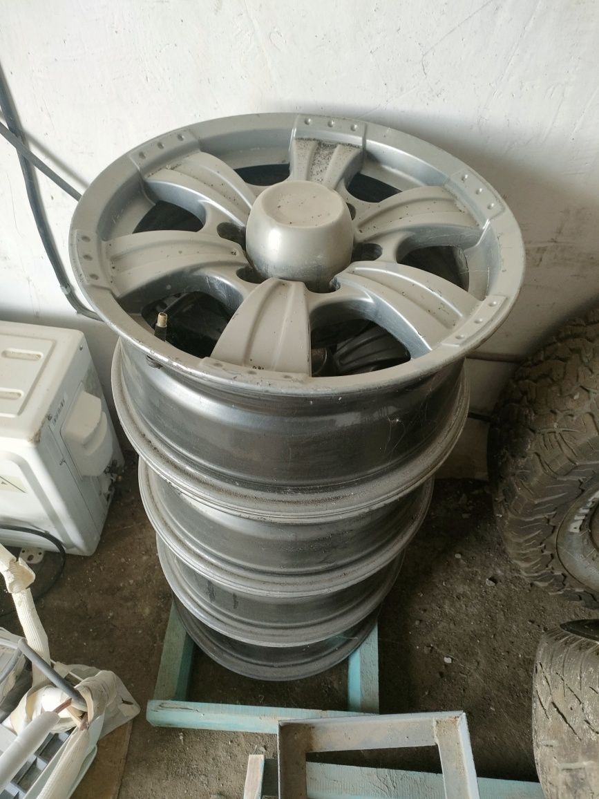 Продам диски на хайлюкс