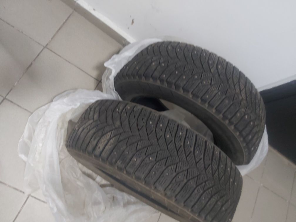 Продается шины и чехол