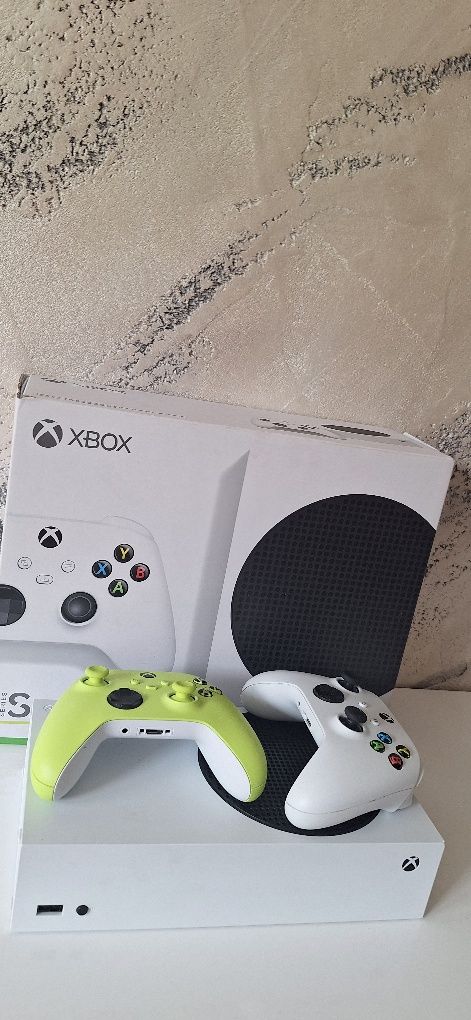 Xbox Series S Чисто нов!