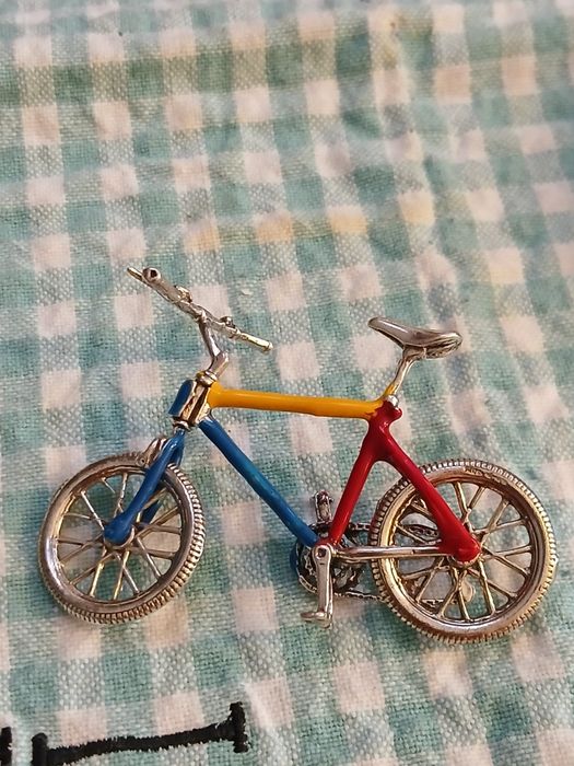 Bicicleta argint masiv 800