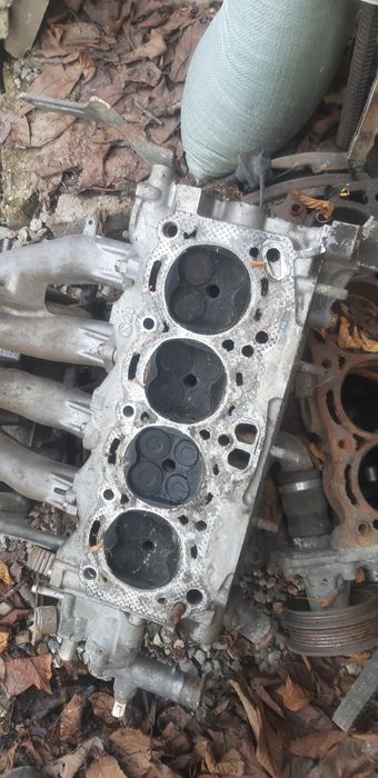 Мотор Карина е 1,6