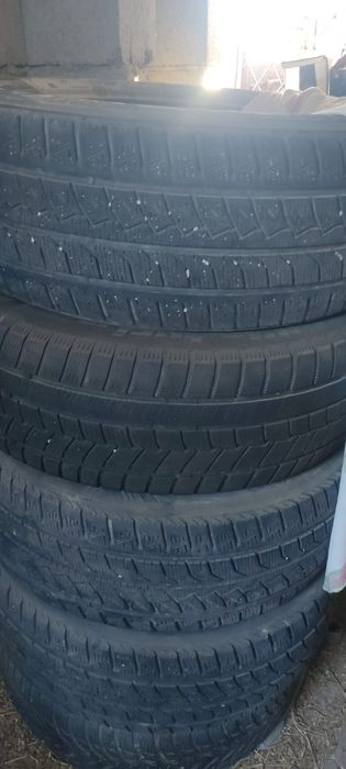 Срочно продаётся зимние резины 16