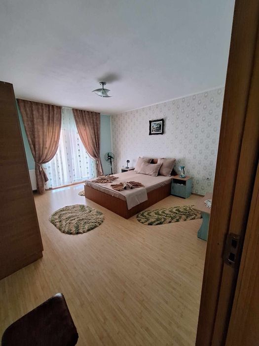 Casa de Crăciun în Băile Herculane – 12 locuri, ciubăr & saună