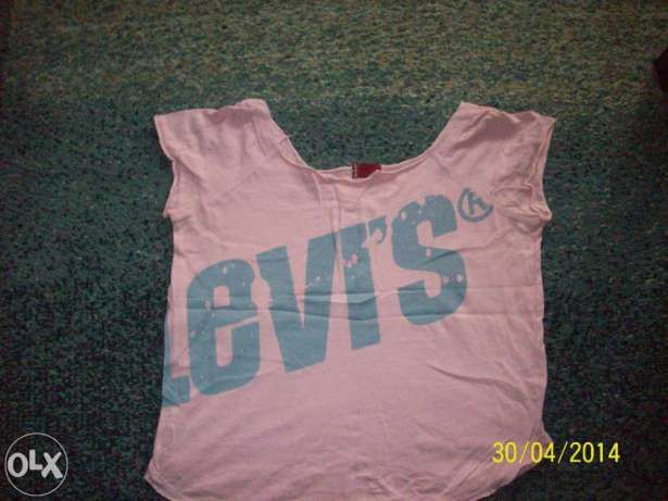 vand Tricou dama Levis Strauss, nou, produs calitate original.import,S