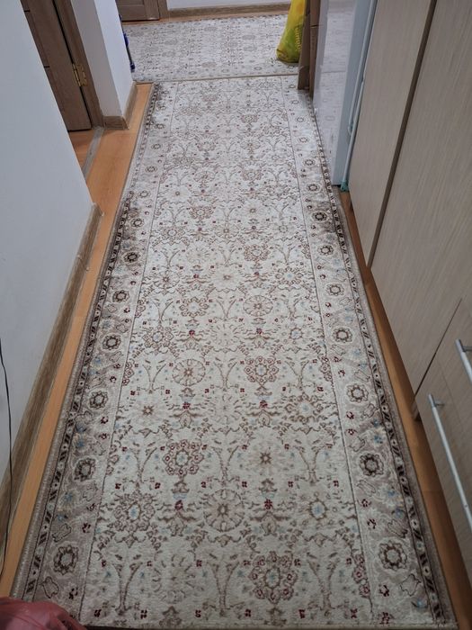 Ковровые дорожки 2 шт вместе 10000. Состояние хорошее,  чистые