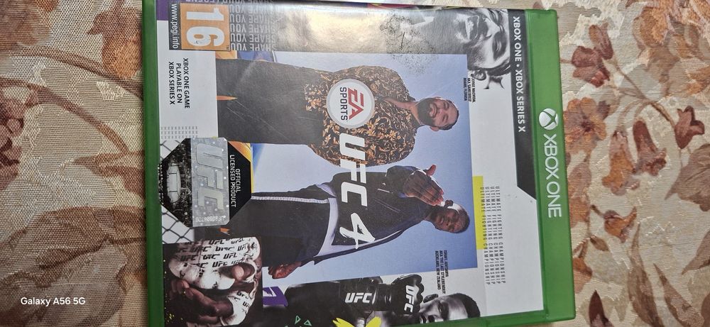 Xbox One S + 1бр джойстик+8 игри