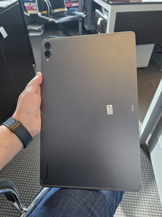 Продавам чисто нов таблет Samsung SM-X936 Galaxy tab S11 ultra
