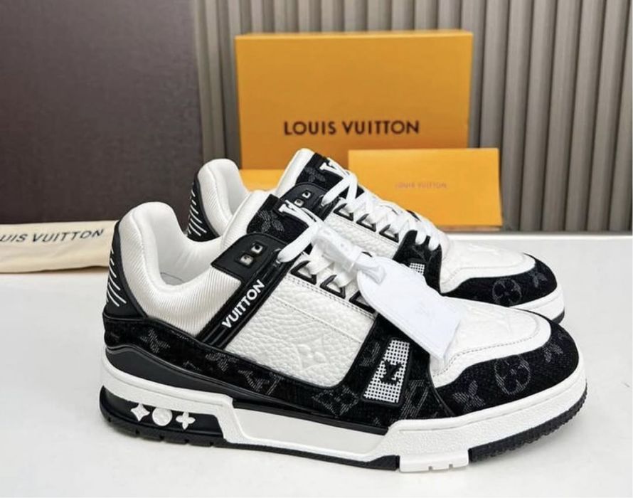 Adidasi LV Trainers negri/albi Louis Vuitton