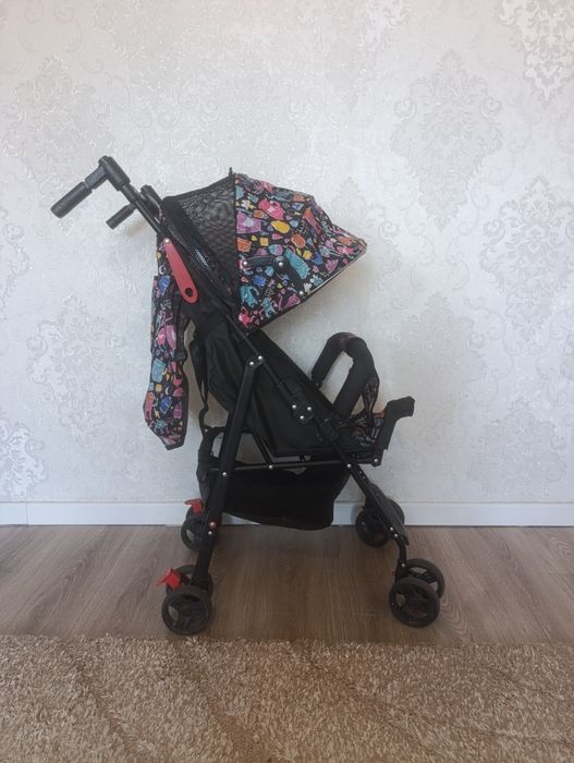 Коляска прогулочная легкая