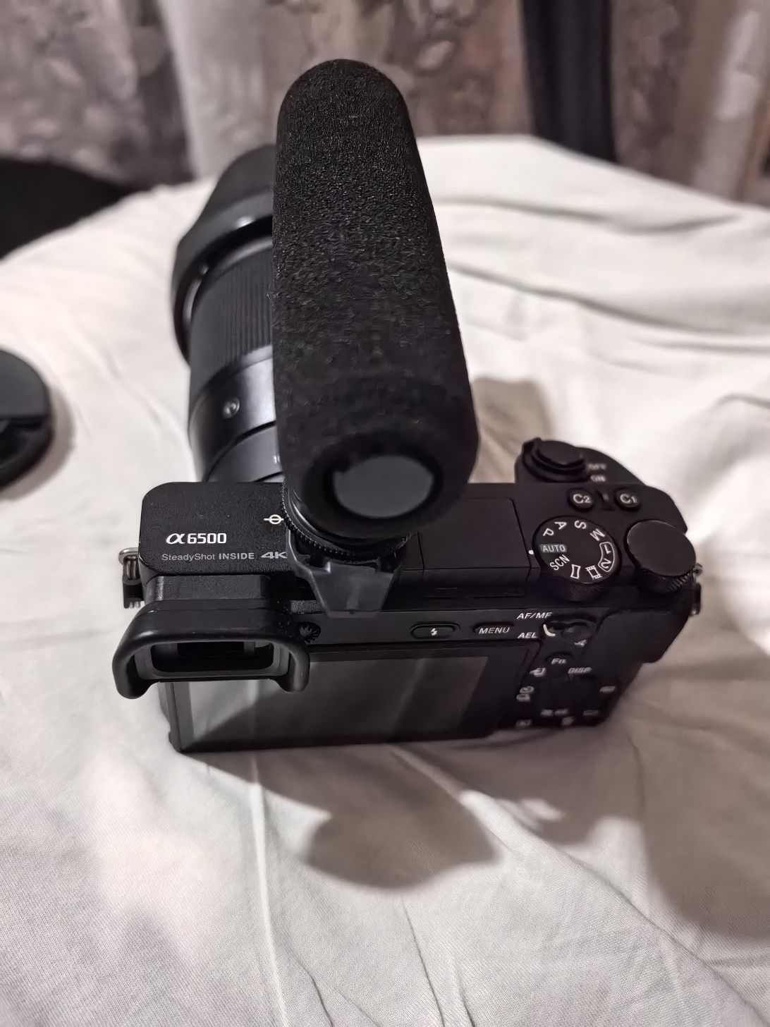 Sony A6500 +обектив Sony FE 24-70mm f/4 Carl Zeiss OSS + външен микроф
