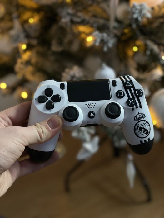 PS4 (Playstation 4) Slim  + 2 Controllere + JOC