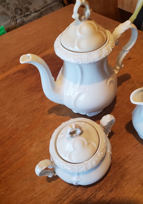 Set porțelan alb pentru cafea