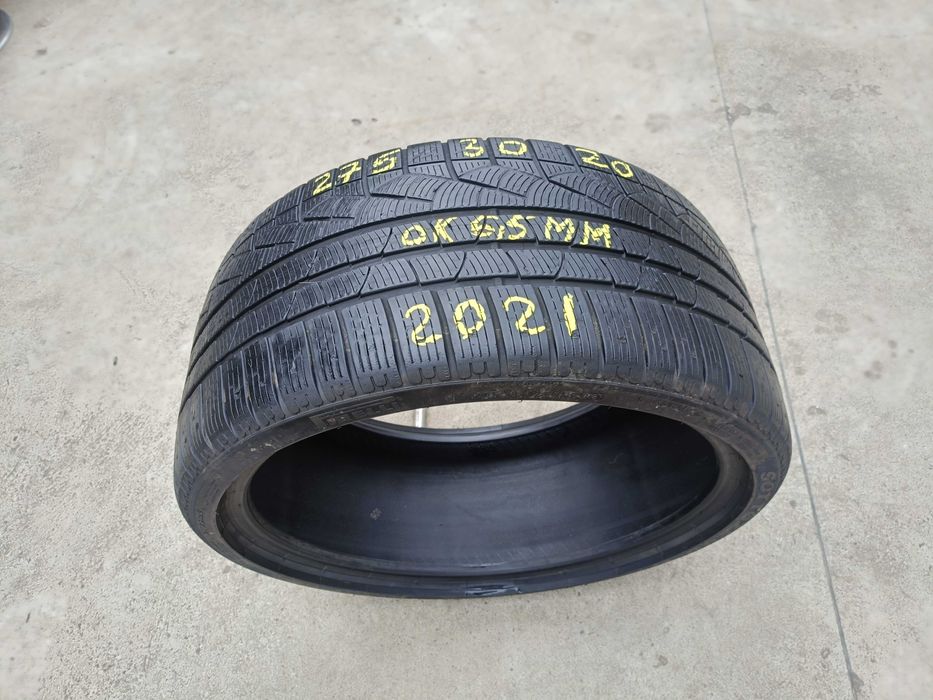 O anvelopa iarna 275 30 20 pirelli sottozero 2 profil de 6,5 mm