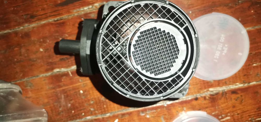 Дебитометър от пасат б6 2тди bkp