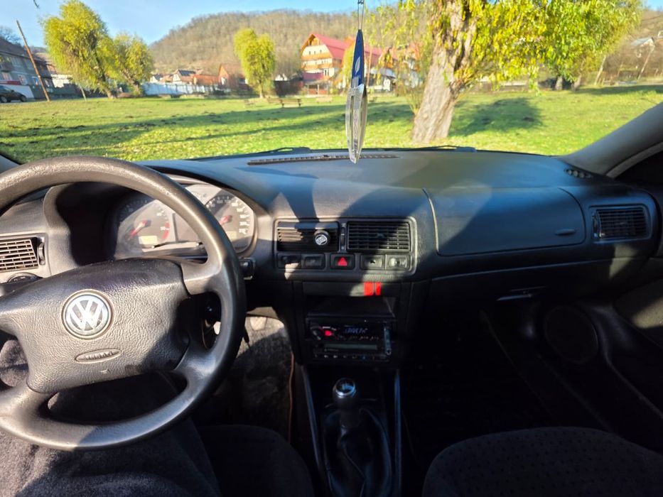 De vânzare mașină Golf 4ALH