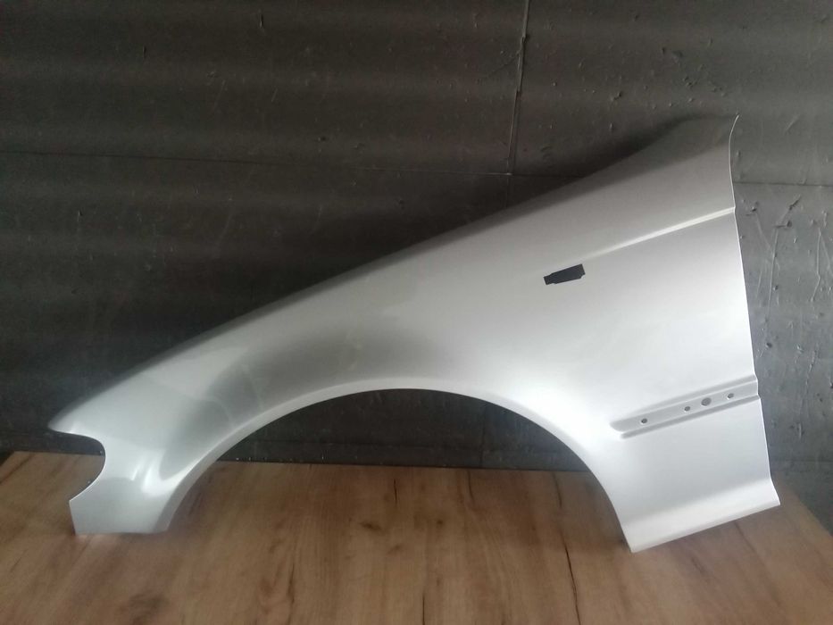 Aripa fata BMW E46 Sedan+Touring 01-05 Facelift Argintiu Titansilver