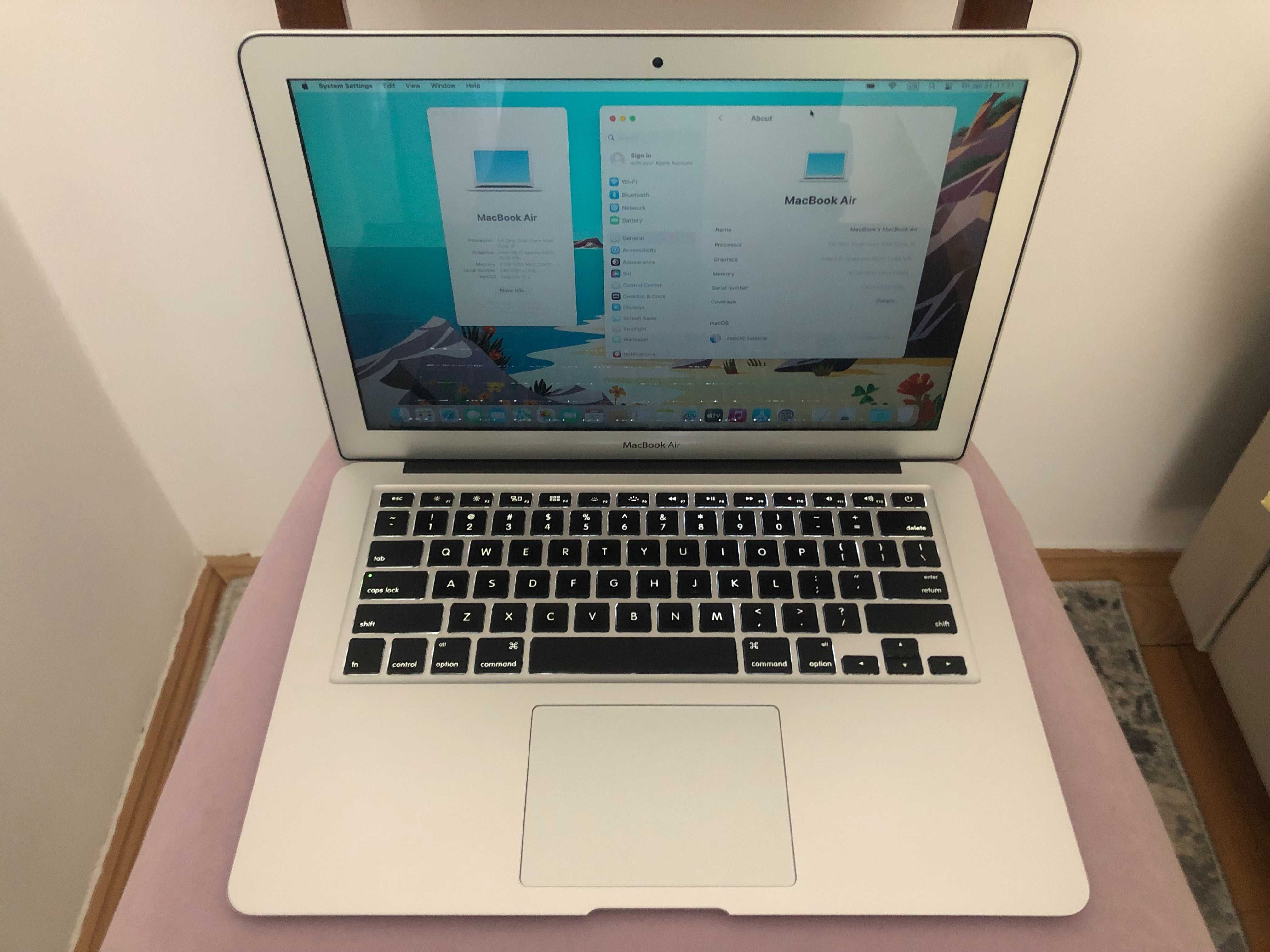 MacBook Air 13,3 inch 2017 i5 1,6 GHz,8 GB,SSD 256 GB. IMPECABIL