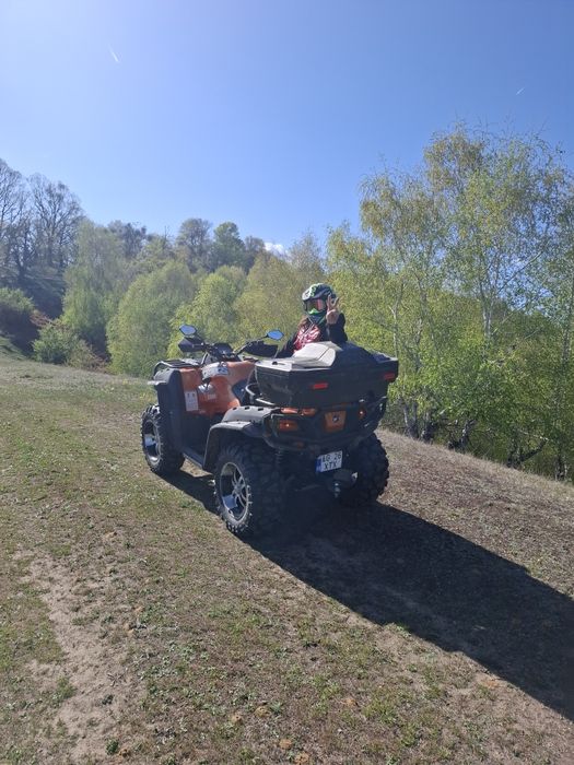 Vând  atv 800cc  cu număr negru