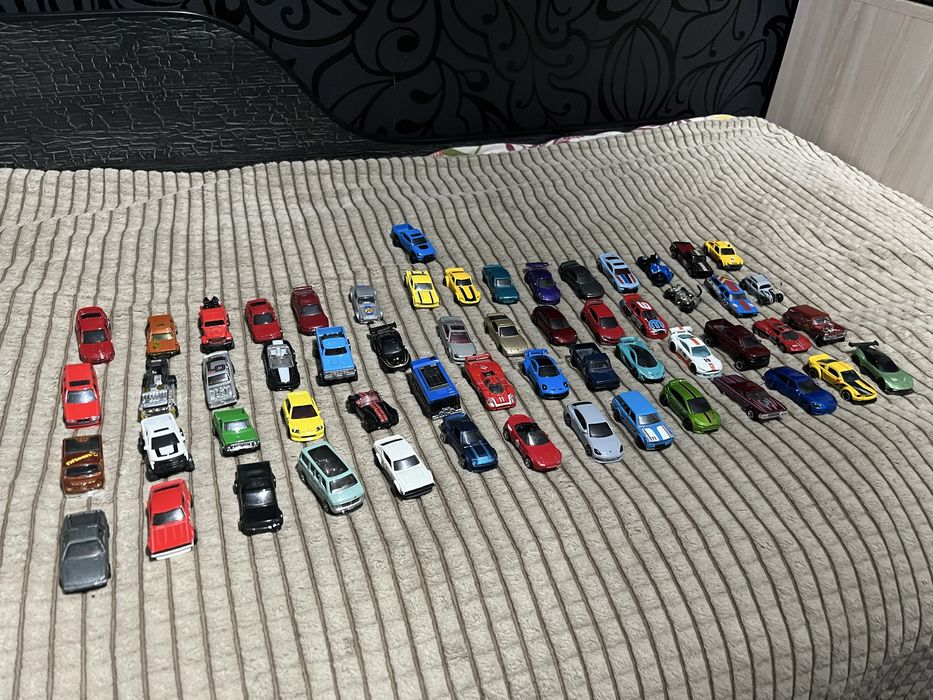 Hot Wheels цена от 650 и выше(могу продать все сразу за 45.000тг 58шт)
