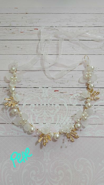 Сватбени аксесоари, кошнички, възглавнички за халки, венчета, гривни