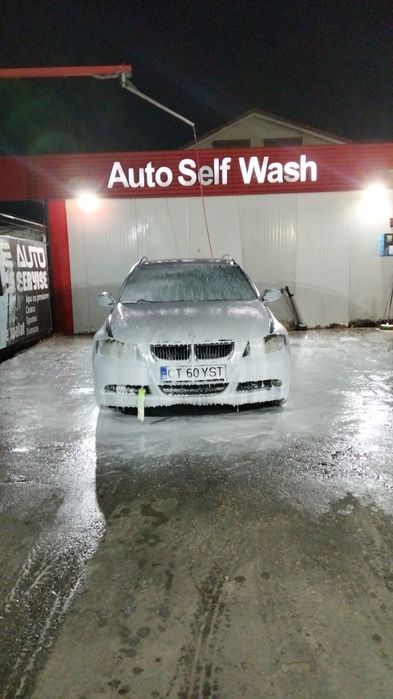 Vând BMW e91 motor făcut de la 0