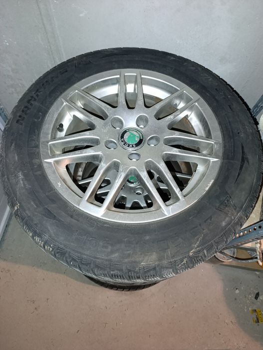 Jante Skoda  cu cauciucuri de iarnă pe 16
