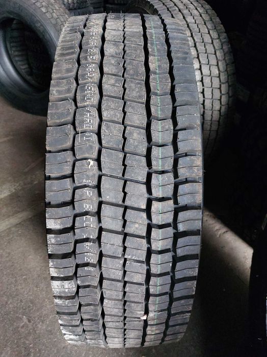 295/60 R22,5 шины на фуру ведущая Double Star