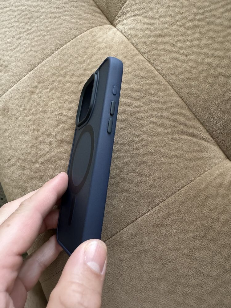 Кейсове за iphone 15 pro и iphone 13