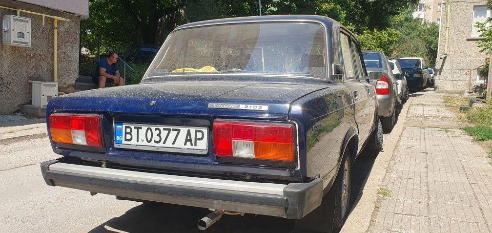 Lada 2105        1300