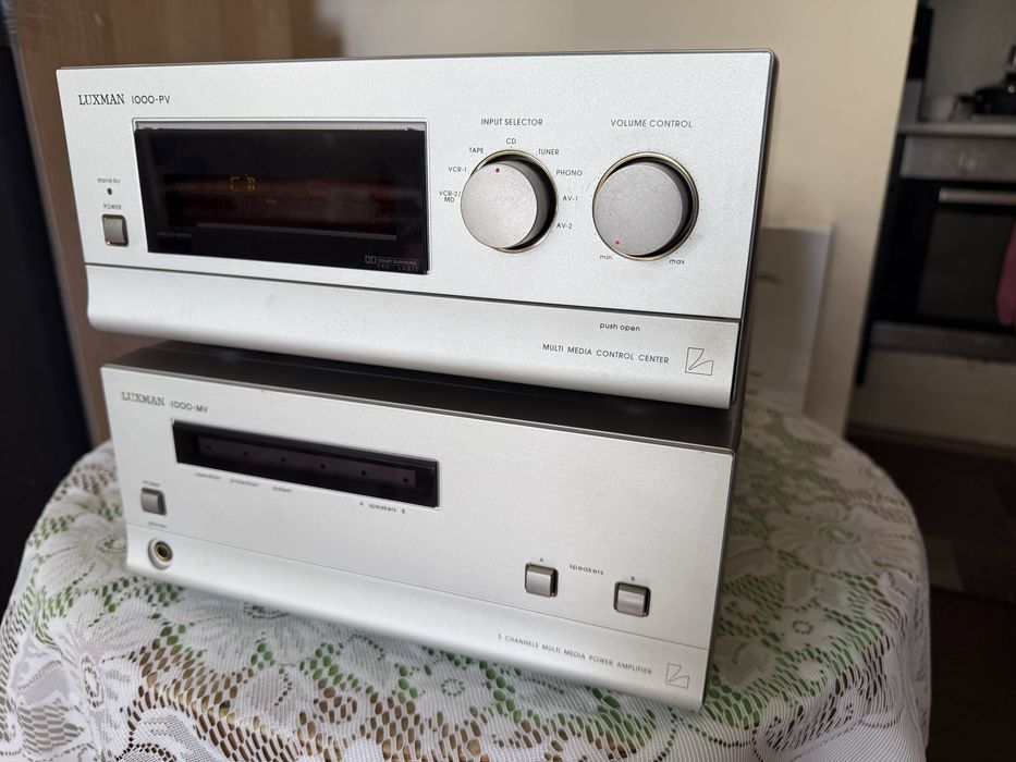 Luxman 1000 PV 1000 MV качествени компоненти