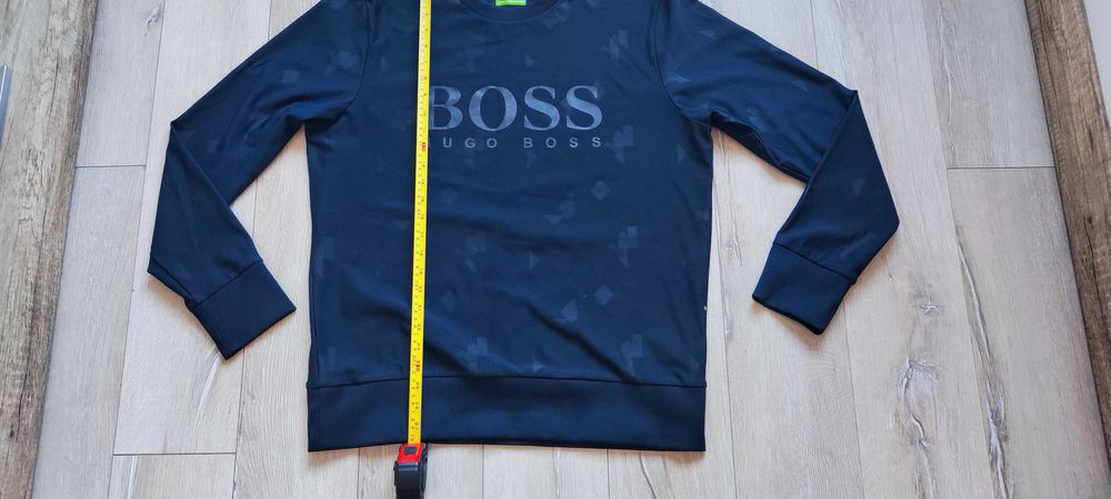 Продавам нова мъжка блузка Hugo Boss - размер XL