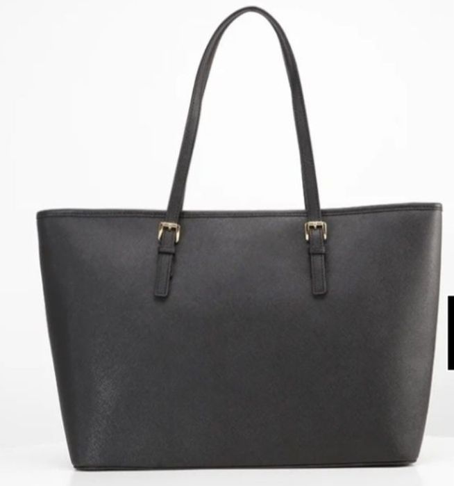 Michael Kors Jet Set Travel дамска чанта.