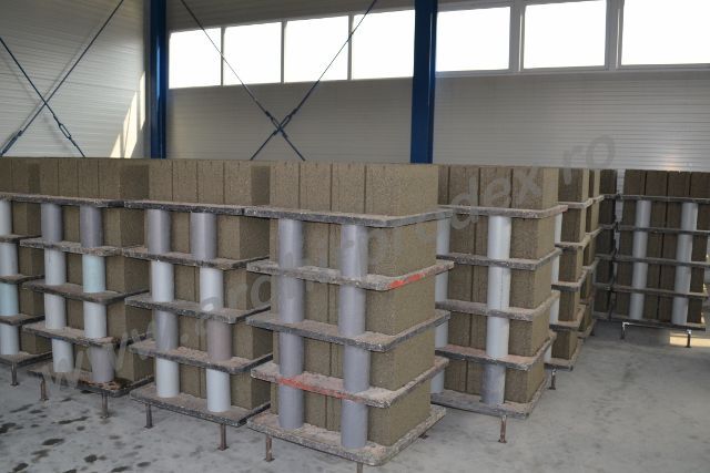 Masina/ Presa/ Vibropresa pavele, borduri, boltari Speed 910 Automat