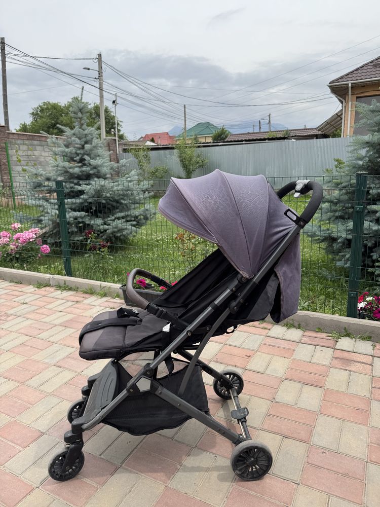 Коляска прогулочная