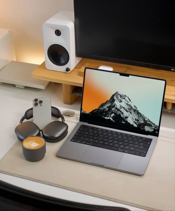  MacBook Pro | 14” | M3 | 2023 | 8GB RAM | 512GB | GARANȚIE