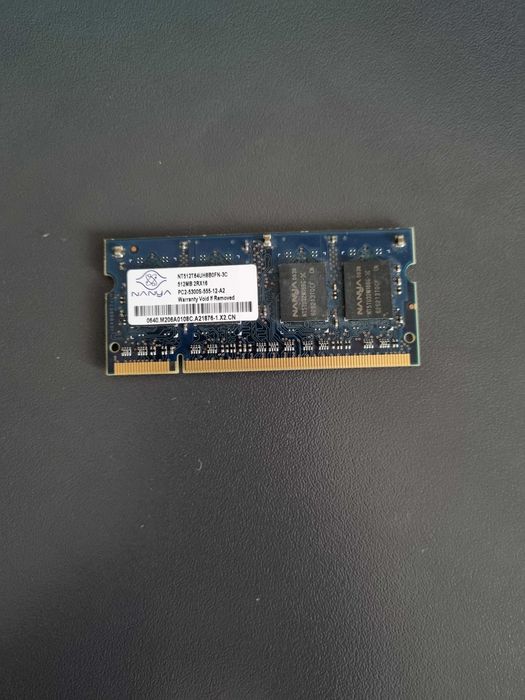 Memorie RAM 4GB-1GB