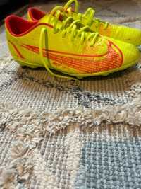 Ghete fotbal Nike