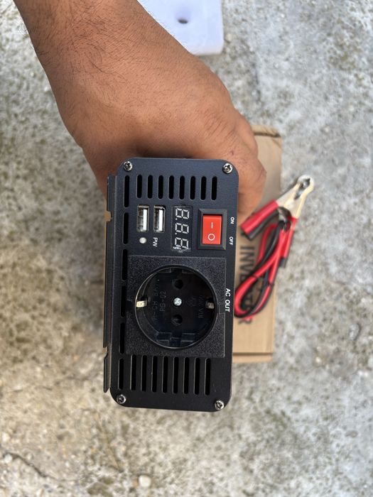 Invertor 1000w si USB