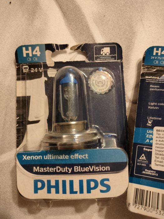 Becuri auto Philips  H4,24 V MasterDuty BlueVision
