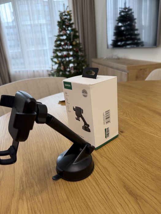 Стойка смартфон за автомобил