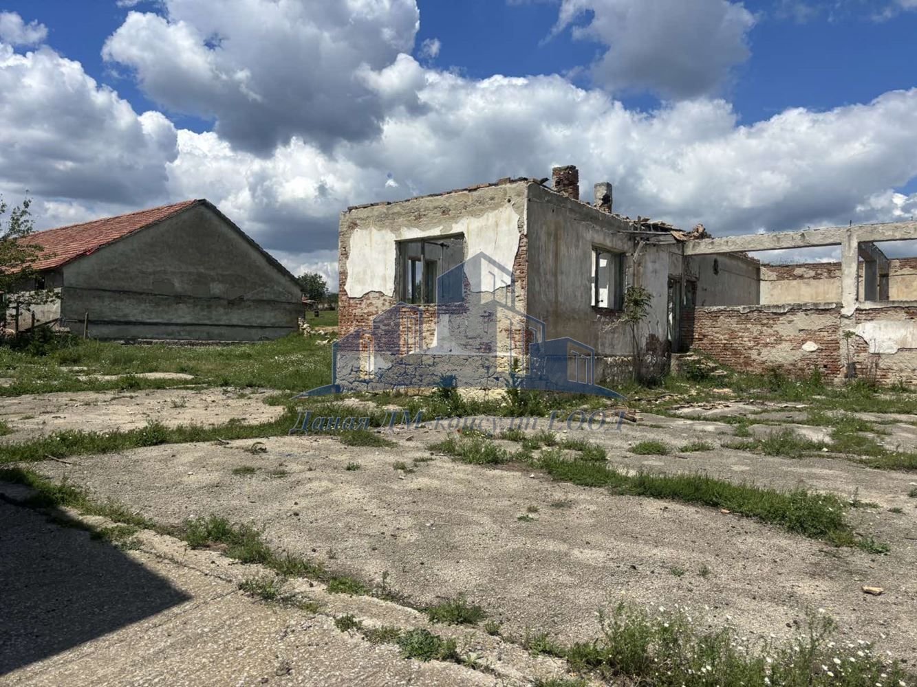 Пром. помещение в Шумен, област-с.Друмево площ 500 цена 150000