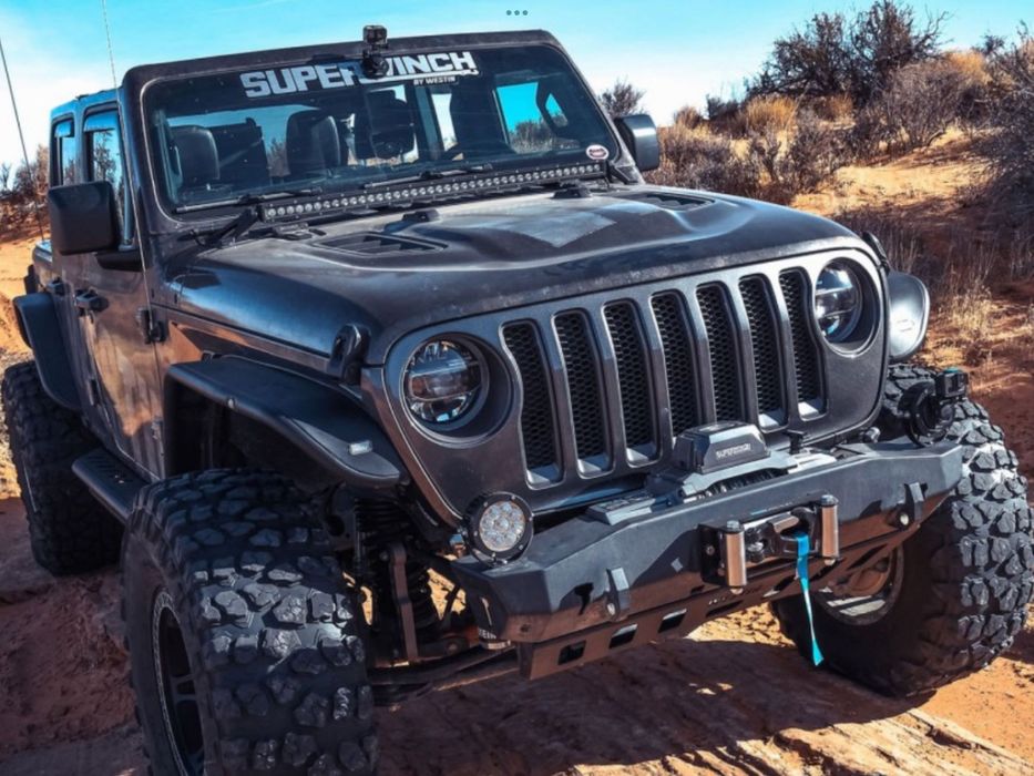 Troliu electric Superwinch SX12 cu cablu din otel 12000 lbs NOU