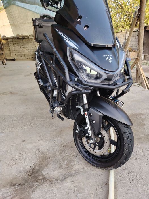 Tigr skuter 10 000 million