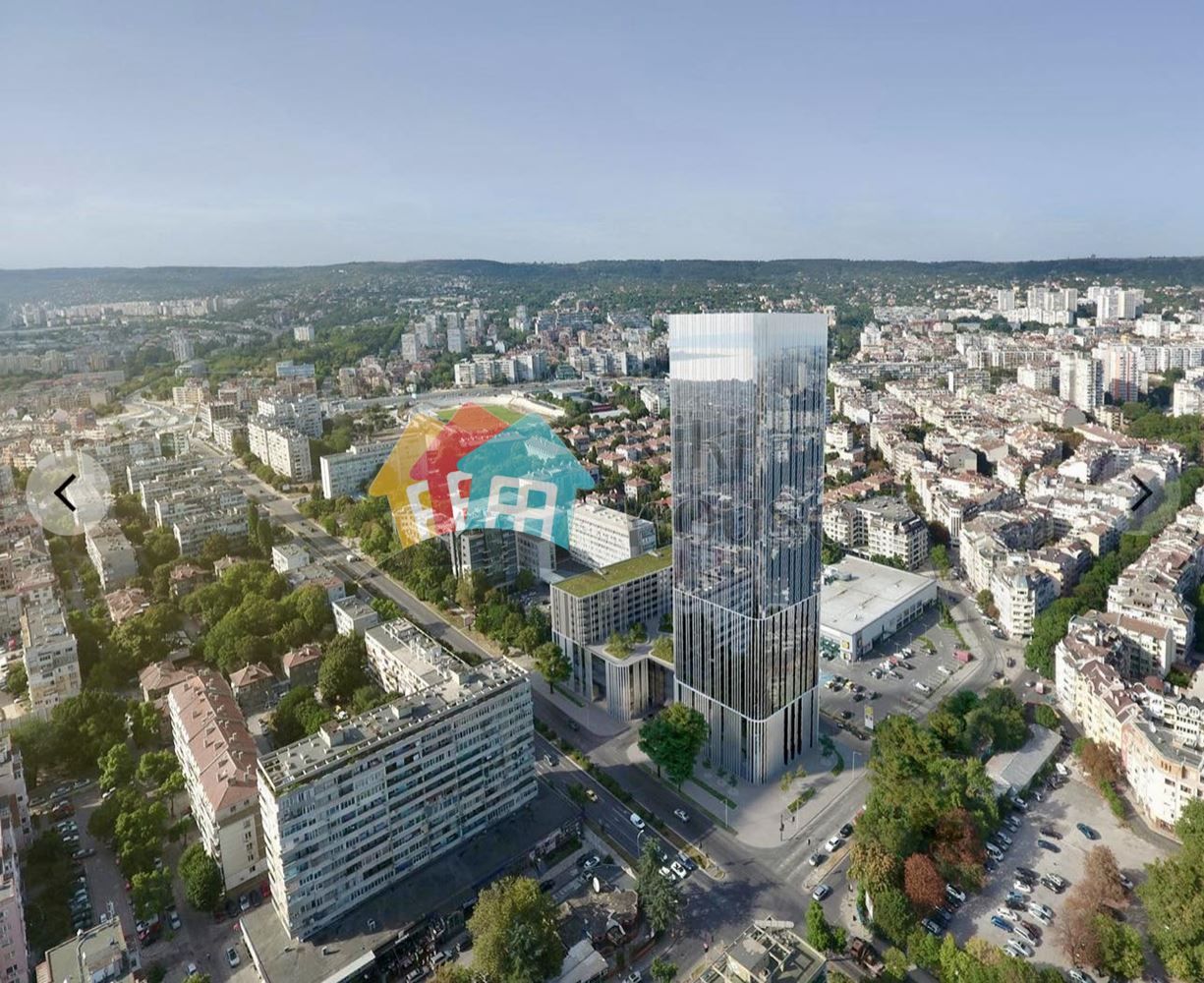 Продава се Тристаен апартамент в Варна, Център - 113 кв.м за 1411 €/кв.м - Снимка #1