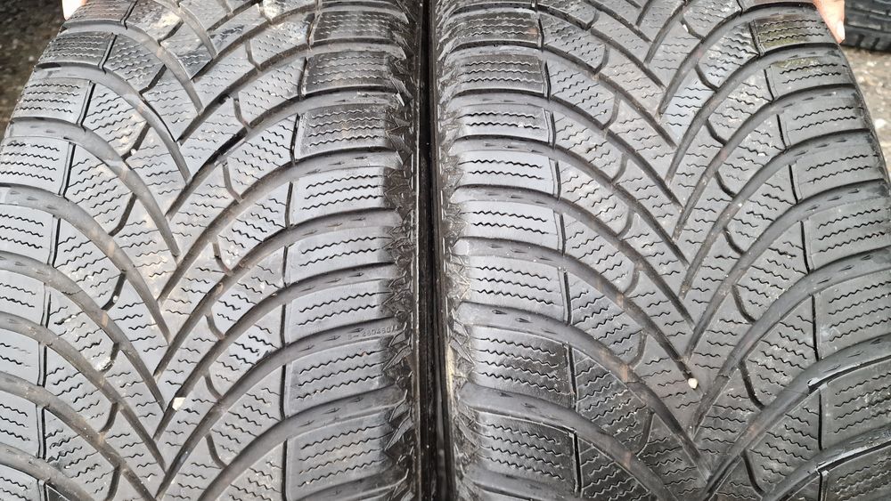 235 50 19 Semperit 2022 2 anvelope iarna