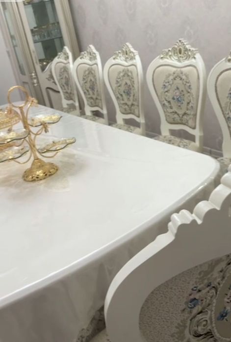 Srochna sotiladi faqat srochniga stol stullar sifati zoʻr yangi