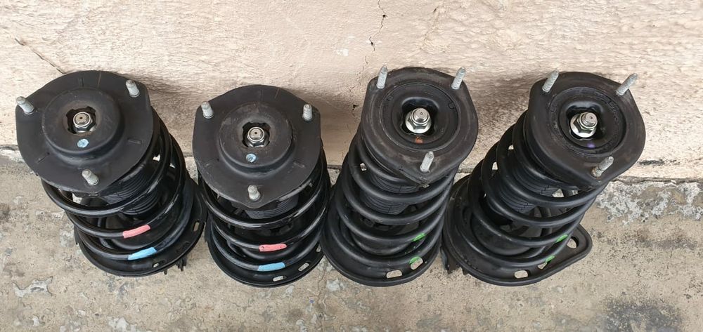 Задние Амортизаторы на Тойота камри